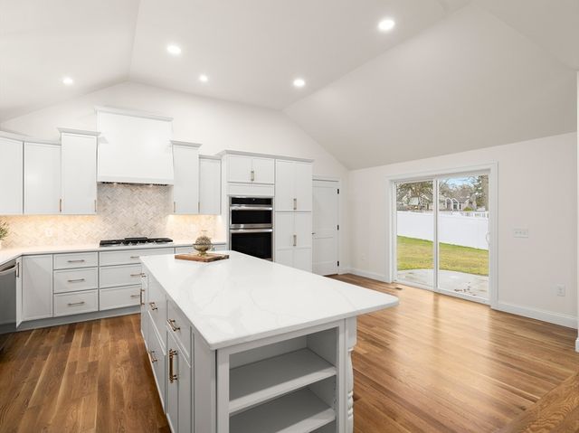 78 Wood Ave, East Longmeadow, MA 01028