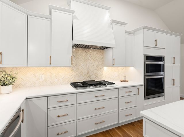 78 Wood Ave, East Longmeadow, MA 01028