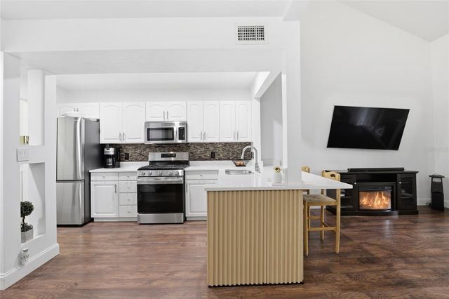 1215 NW 55 STREET 7, Gainesville, FL 32605