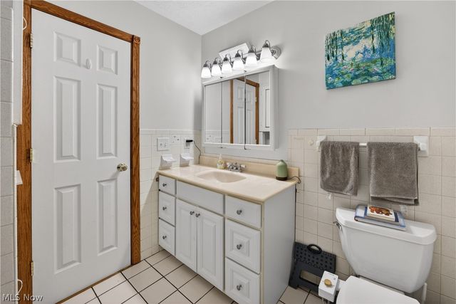 35577 Freed Drive, Eastlake, OH 44095