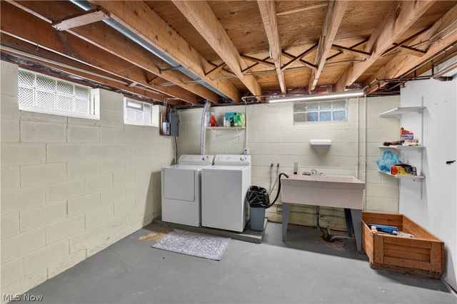 35577 Freed Drive, Eastlake, OH 44095