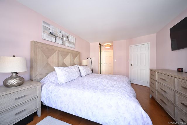 71-21 163rd Street 3202, Fresh Meadows, NY 11365