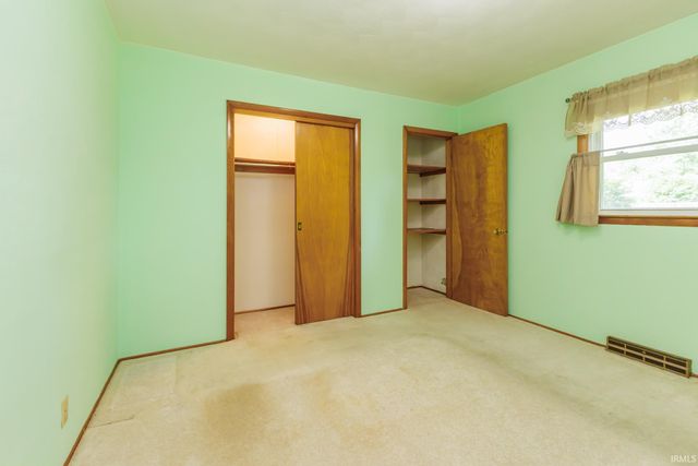 3905 N Lanewood Drive, Muncie, IN 47304