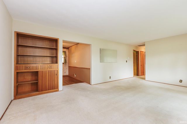 3905 N Lanewood Drive, Muncie, IN 47304