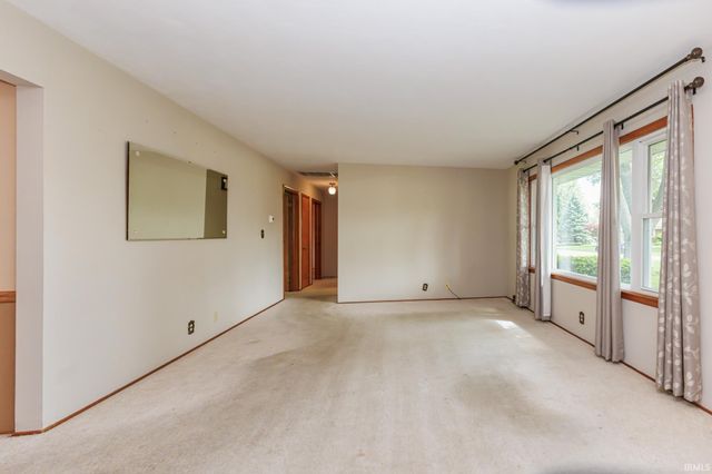 3905 N Lanewood Drive, Muncie, IN 47304