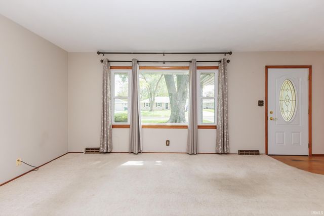 3905 N Lanewood Drive, Muncie, IN 47304
