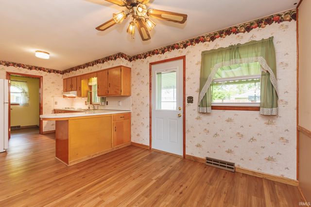 3905 N Lanewood Drive, Muncie, IN 47304