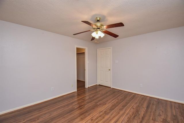 2811 County Road 64, Rosharon, TX 77583