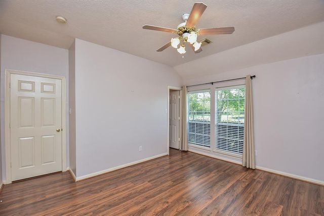 2811 County Road 64, Rosharon, TX 77583