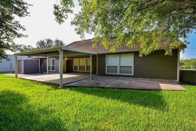 2811 County Road 64, Rosharon, TX 77583