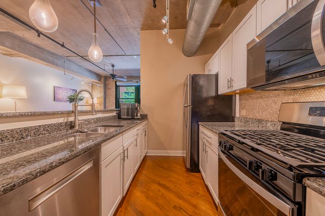 411 W Ontario Street 220, Chicago, IL 60654