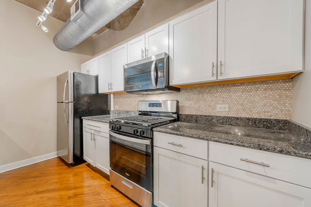411 W Ontario Street 220, Chicago, IL 60654