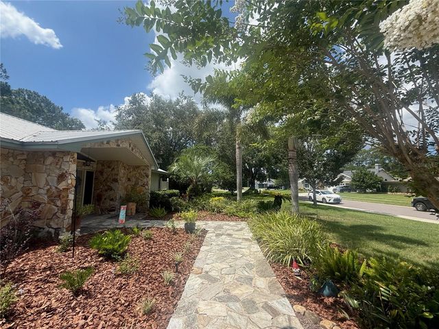 2215 TONIWOOD LANE, Palm Harbor, FL 34685