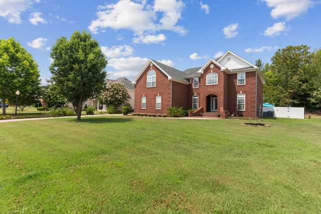 1131 Kacie Dr, Pleasant View, TN 37146