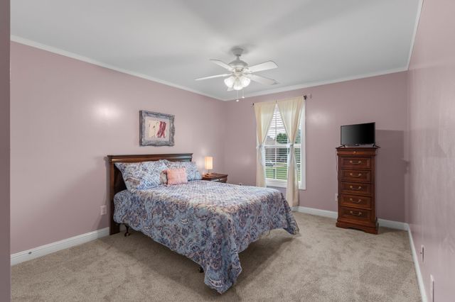 1131 Kacie Dr, Pleasant View, TN 37146