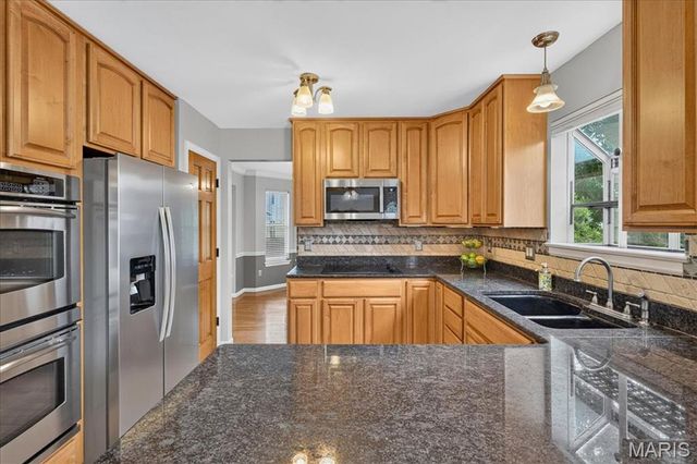 238 Westridge Parc Lane, Ellisville, MO 63021