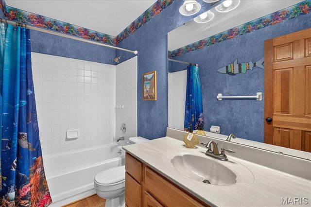238 Westridge Parc Lane, Ellisville, MO 63021