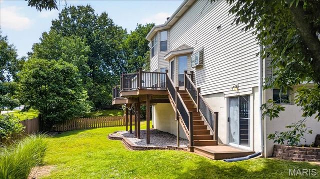 238 Westridge Parc Lane, Ellisville, MO 63021