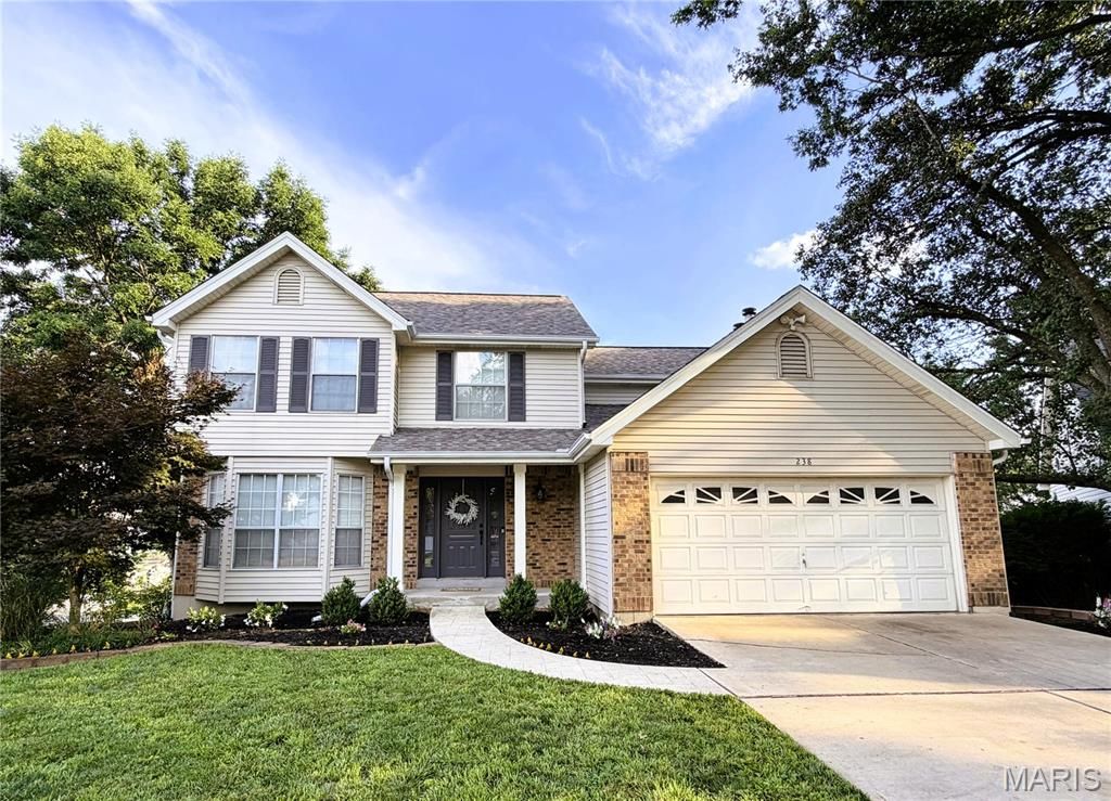 238 Westridge Parc Lane, Ellisville, MO 63021