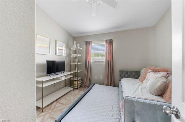 212 Paladin DR, Virginia Beach, VA 23452