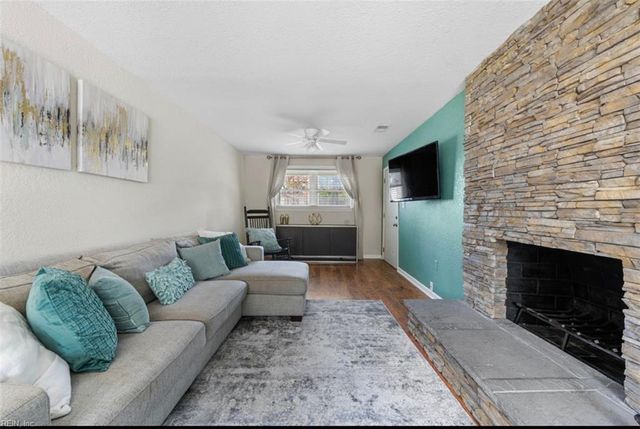 212 Paladin DR, Virginia Beach, VA 23452