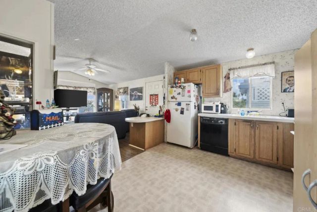 12044 Royal SPC 18, El Cajon, CA 92021