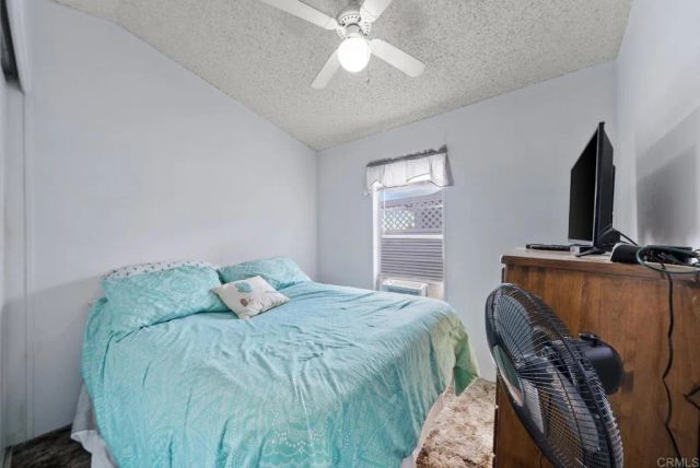 12044 Royal SPC 18, El Cajon, CA 92021