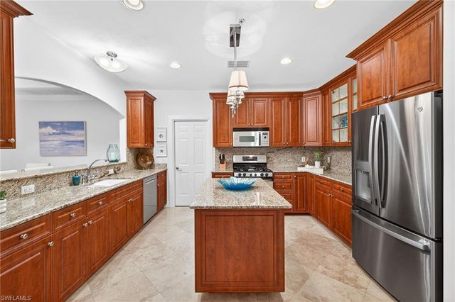 2805 TIBURON BLVD E 1-101, Naples, FL 34109