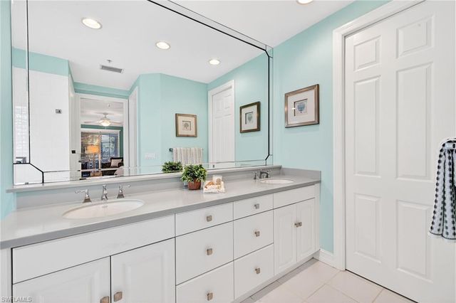 2805 TIBURON BLVD E 1-101, Naples, FL 34109