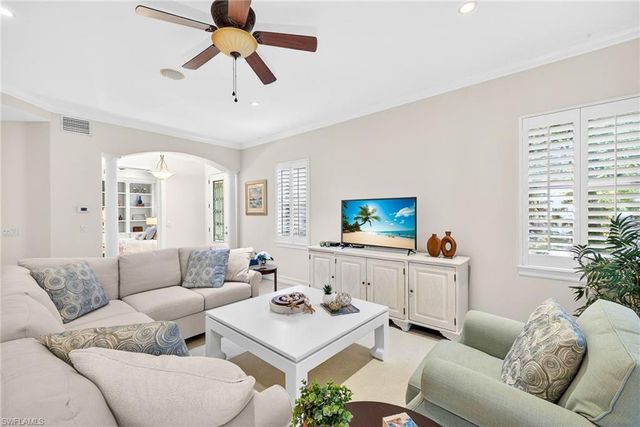 2805 TIBURON BLVD E 1-101, Naples, FL 34109