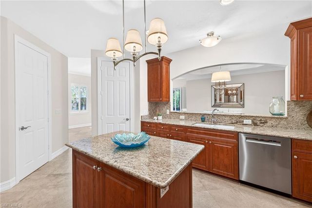 2805 TIBURON BLVD E 1-101, Naples, FL 34109