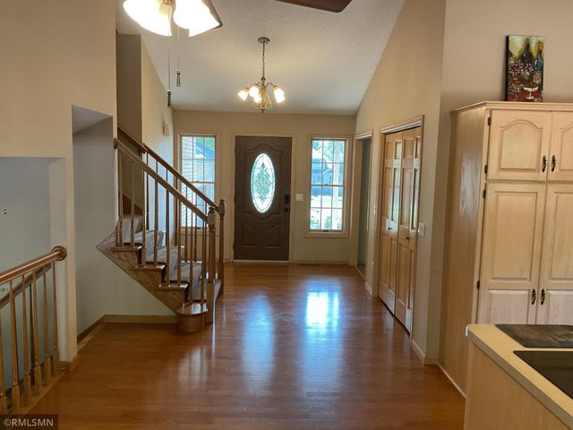 2145 14th Avenue E, North Saint Paul, MN 55109