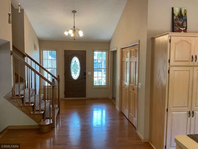 2145 14th Avenue E, North Saint Paul, MN 55109