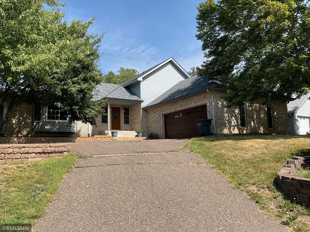 2145 14th Avenue E, North Saint Paul, MN 55109 — exterior