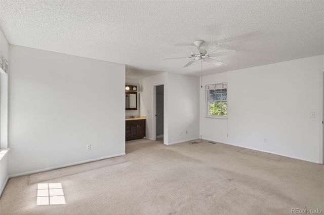 2558 S Vaughn Way D, Aurora, CO 80014