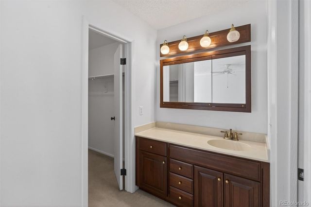2558 S Vaughn Way D, Aurora, CO 80014