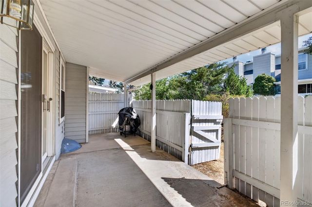 2558 S Vaughn Way D, Aurora, CO 80014