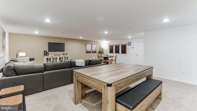 530 TROLLEY LANE, Sellersville, PA 18960