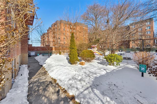 33-35 81st Street 4A, Jackson Heights, NY 11372