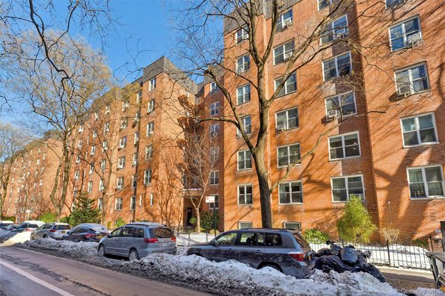 33-35 81st Street 4A, Jackson Heights, NY 11372