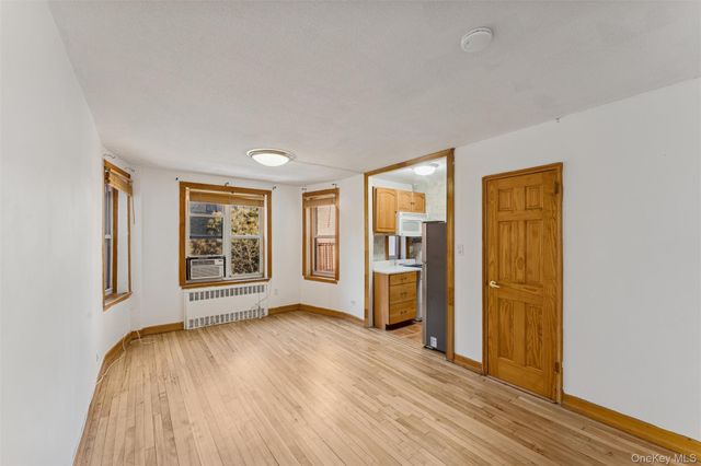 33-35 81st Street 4A, Jackson Heights, NY 11372