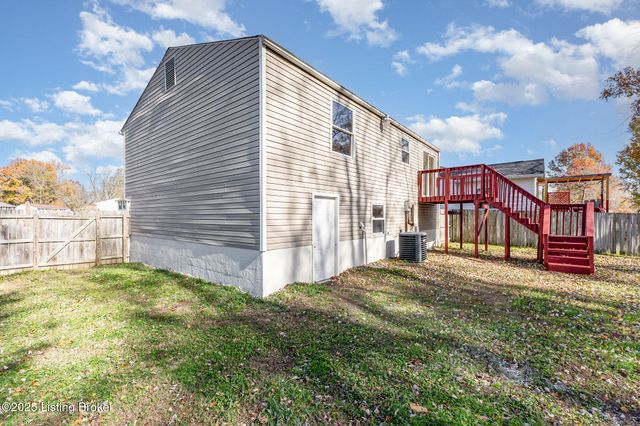 3700 Canopus Ct, Louisville, KY 40219