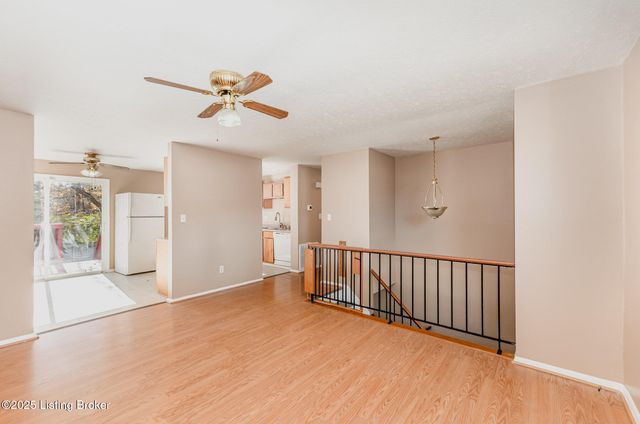 3700 Canopus Ct, Louisville, KY 40219