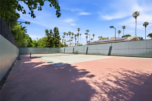 20224 Sherman 48, Winnetka, CA 91306