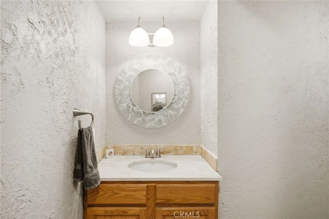 20224 Sherman 48, Winnetka, CA 91306