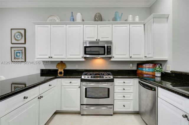 703 Del Sol Cir 703, Tequesta, FL 33469