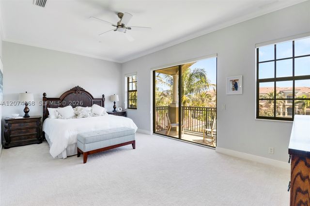 703 Del Sol Cir 703, Tequesta, FL 33469