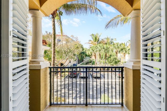 703 Del Sol Cir 703, Tequesta, FL 33469