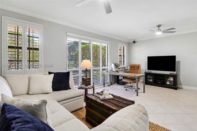 703 Del Sol Cir 703, Tequesta, FL 33469