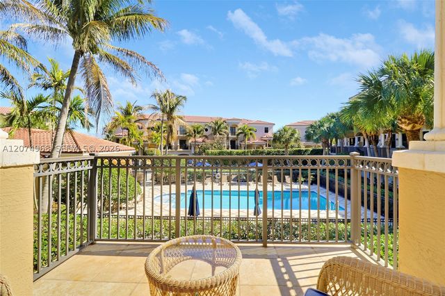 703 Del Sol Cir 703, Tequesta, FL 33469